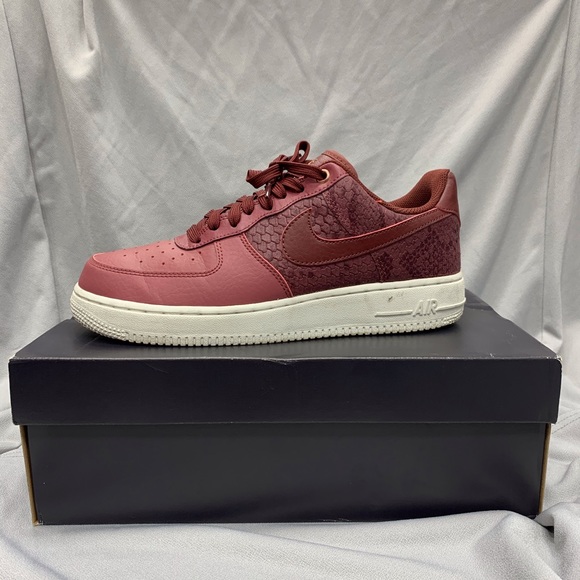Nike Other - Nike AF1 ‘07 LV8